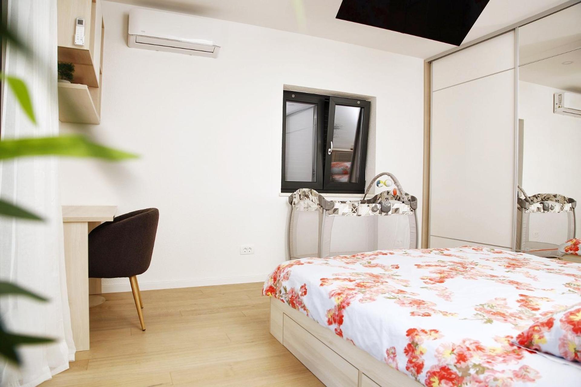 Apartment Zaza - Home & Style - King Bed, Modern, Parking Privlaka  Exterior photo